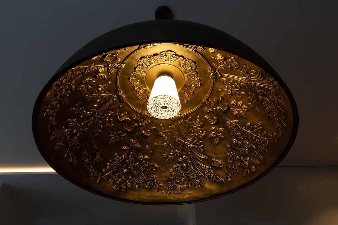 Bronze-patinated-lamp-101