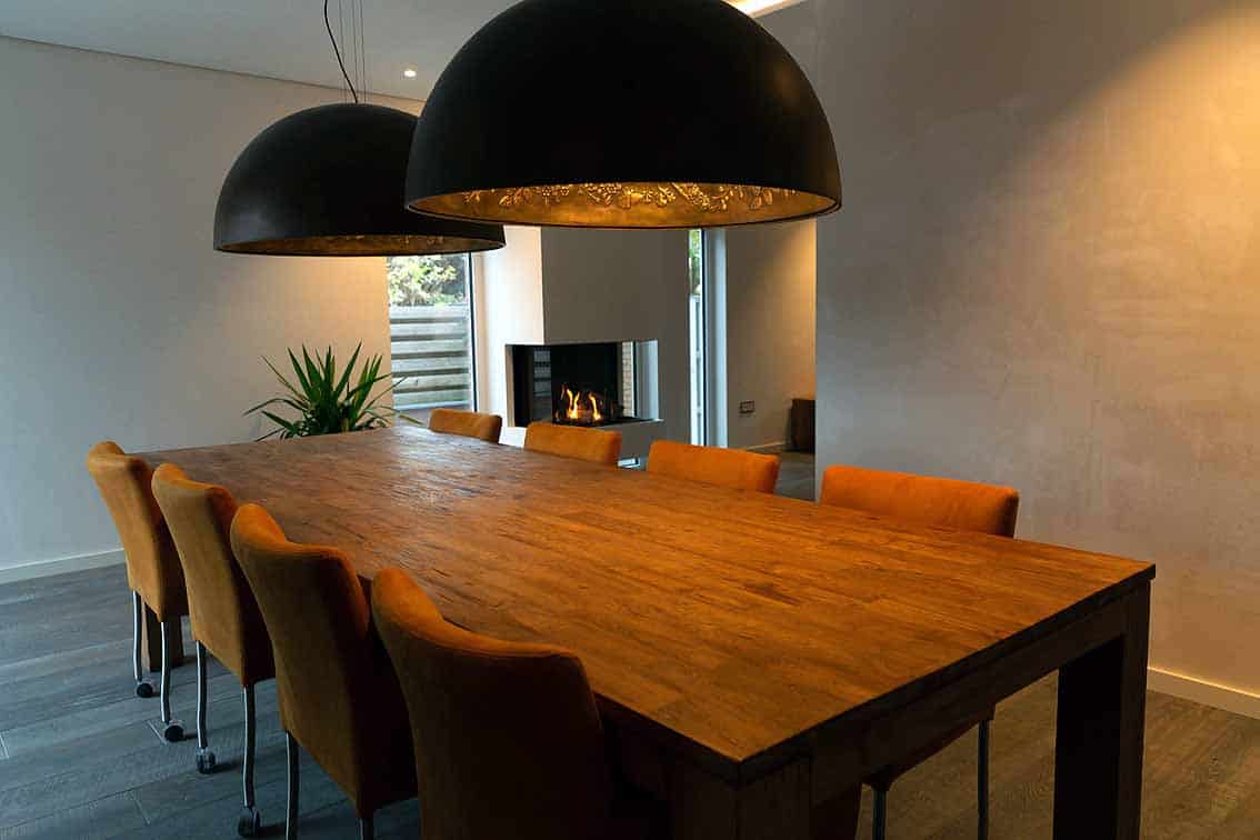 Bronze-patinated-lamp-404