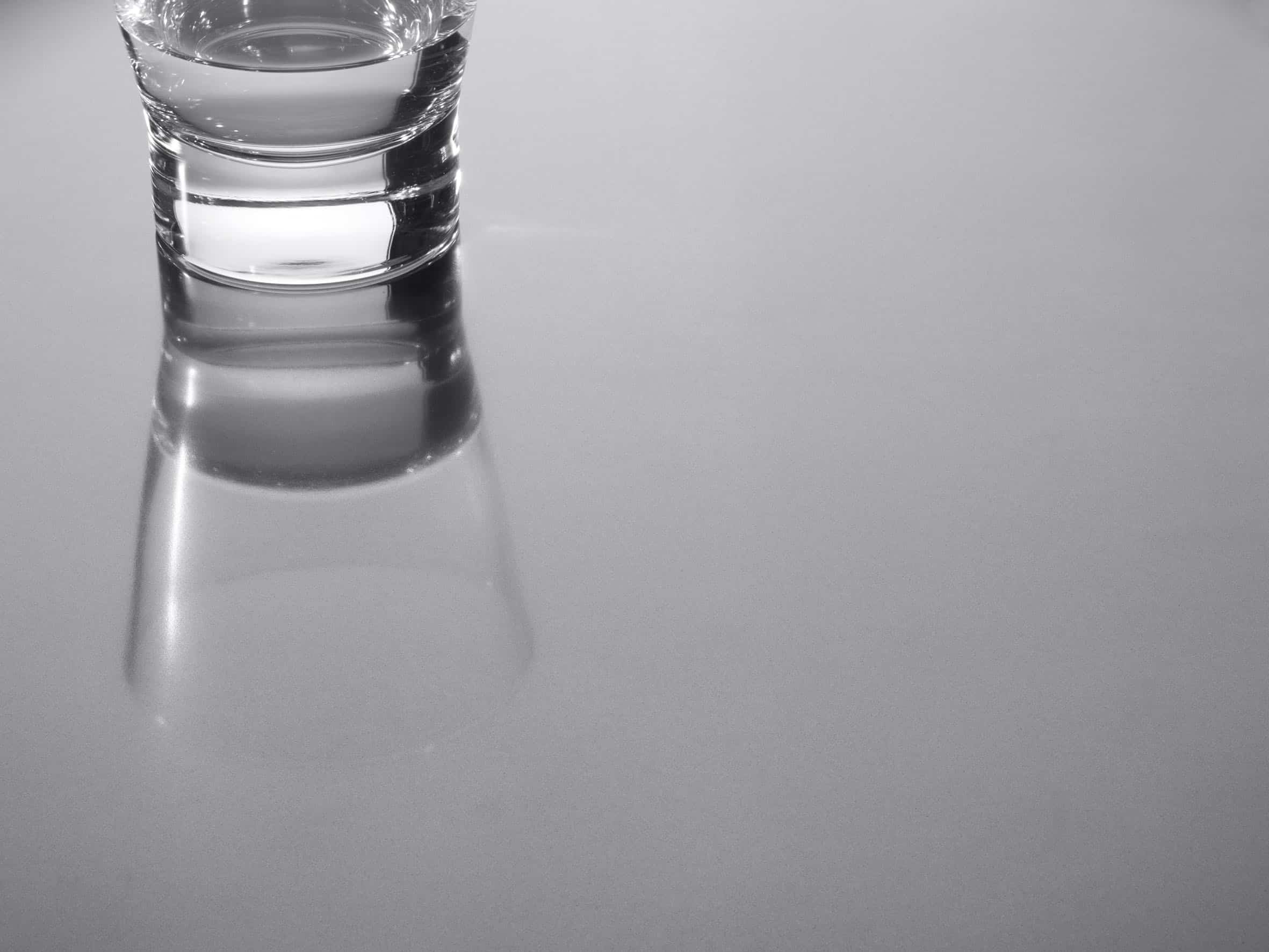 1306-VeroMetal-Gunsmoke-angle-with-glass-1