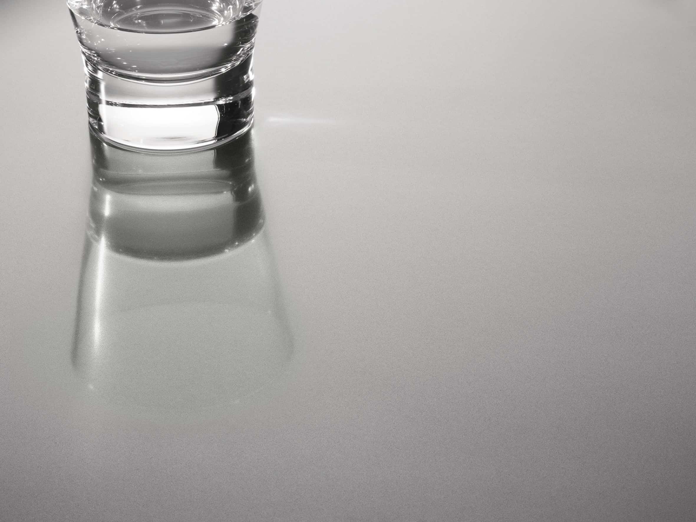 0906-VeroMetal-White-Bronze-angle-with-glass